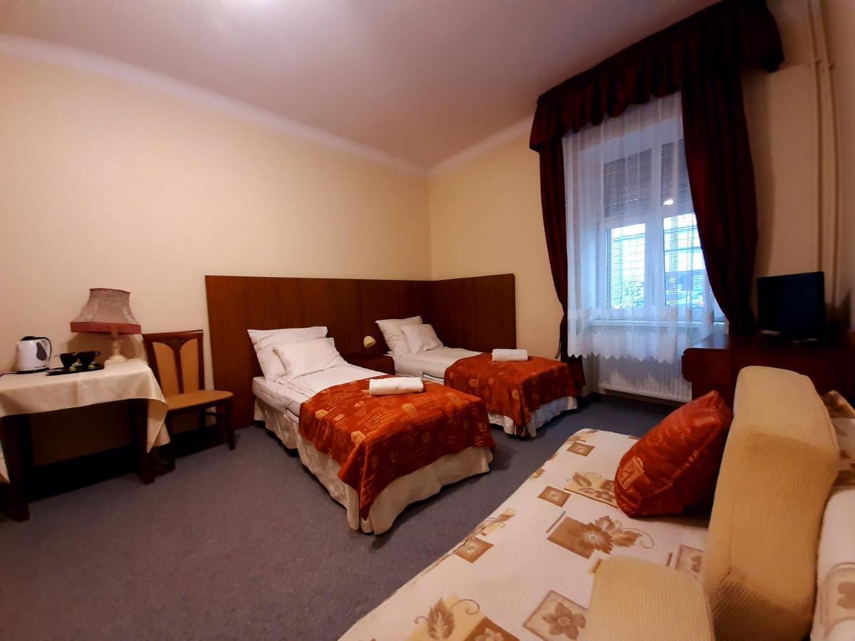 Red Carpet Hostel Krakow Exterior photo