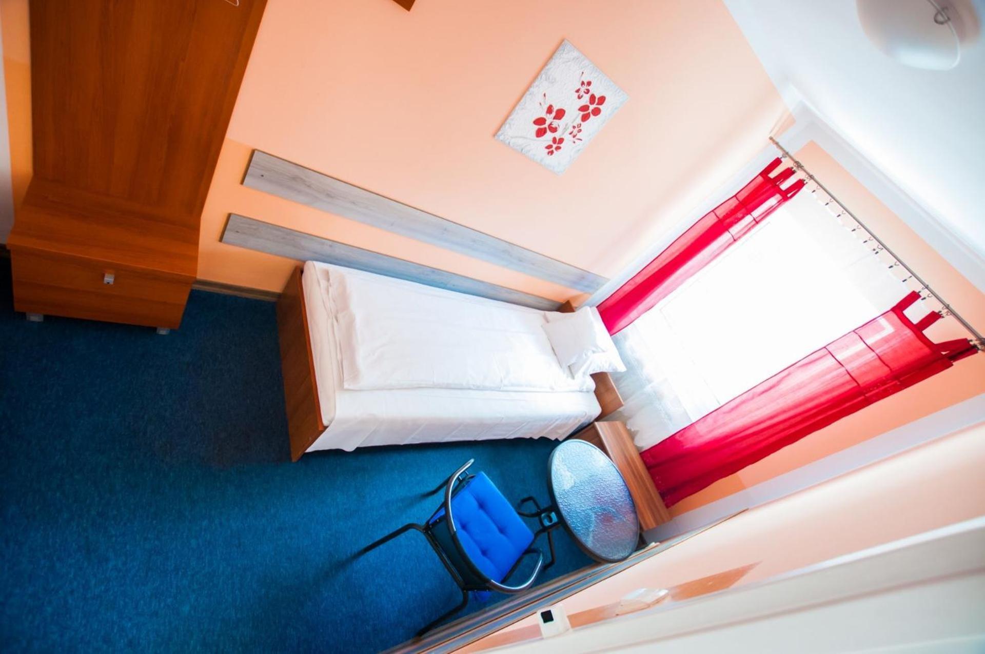 Red Carpet Hostel Krakow Exterior photo