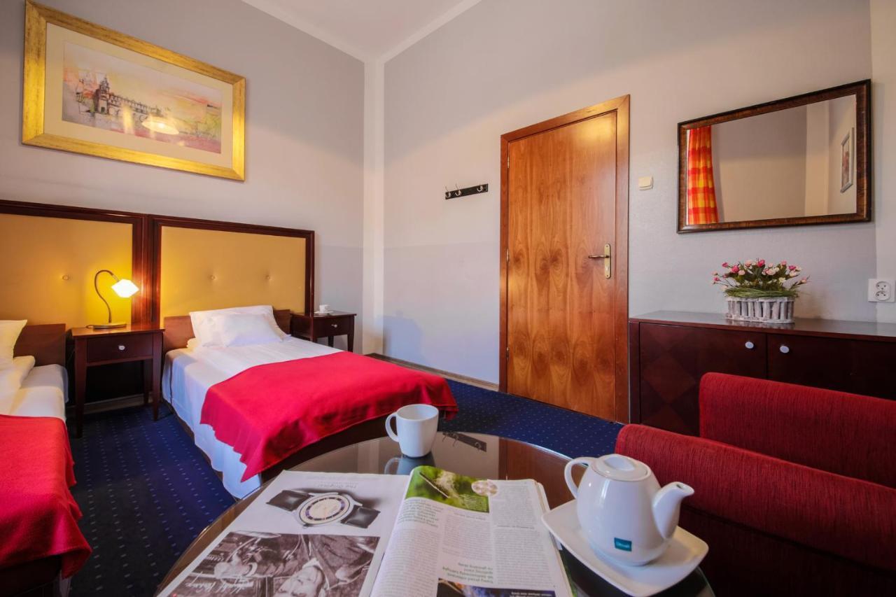 Red Carpet Hostel Krakow Exterior photo