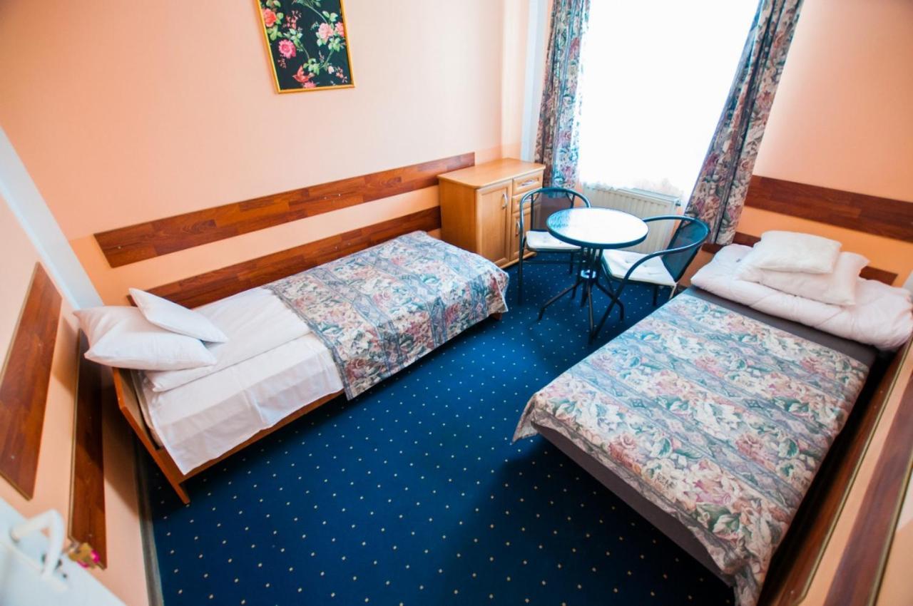 Red Carpet Hostel Krakow Exterior photo