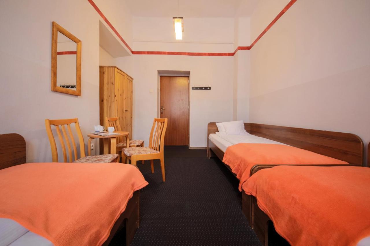 Red Carpet Hostel Krakow Exterior photo