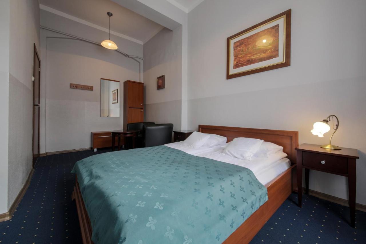 Red Carpet Hostel Krakow Exterior photo