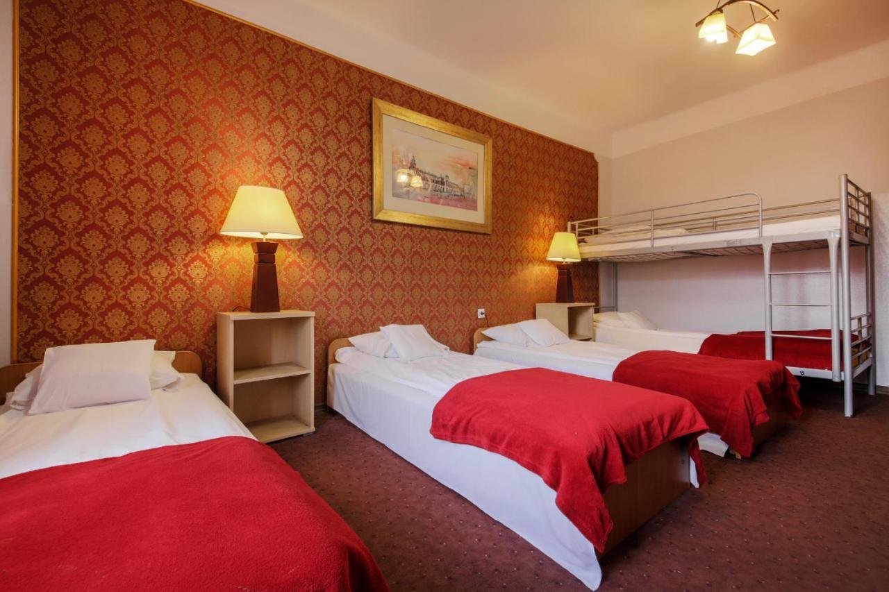 Red Carpet Hostel Krakow Exterior photo
