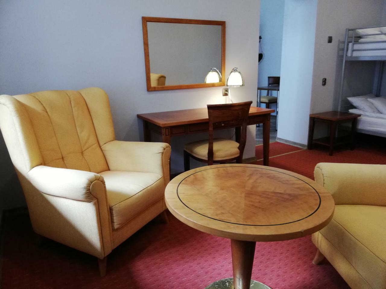 Red Carpet Hostel Krakow Exterior photo